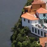 Отель Bridge It - & Views Вила-Нова-ди-Гая