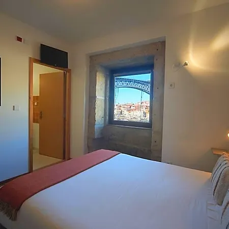 Bridge It - & Views Otel *