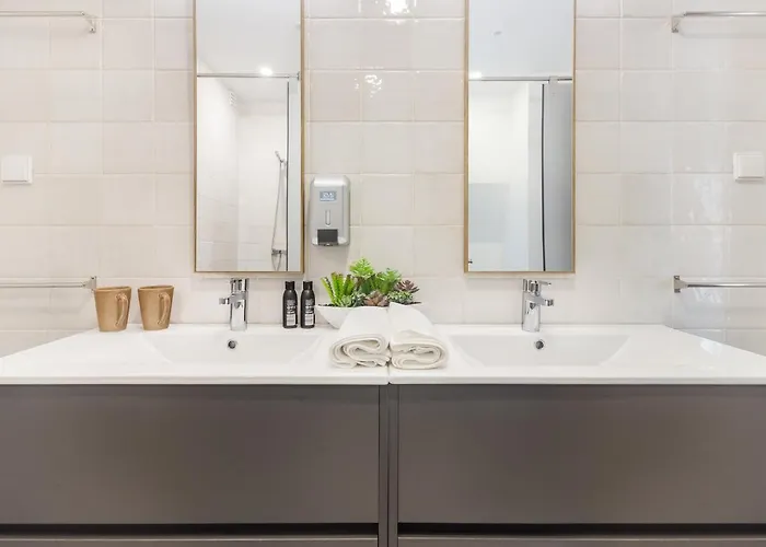 Hotel Bridge It - & Views Vila Nova de Gaia